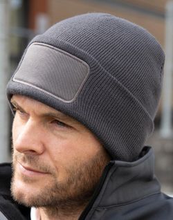 Klobige Mütze mit Frontpatch