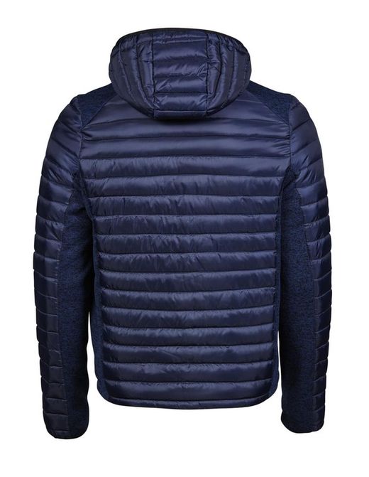 Crossover-Jacke mit Kapuze im Freien