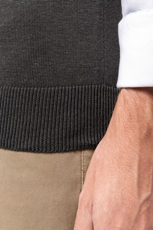 JERSEY CUELLO DE PICO SIN MANGAS