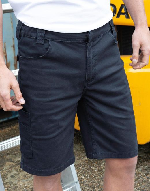 Kurze Chinohose