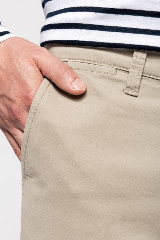 Pantaloni chino da uomo