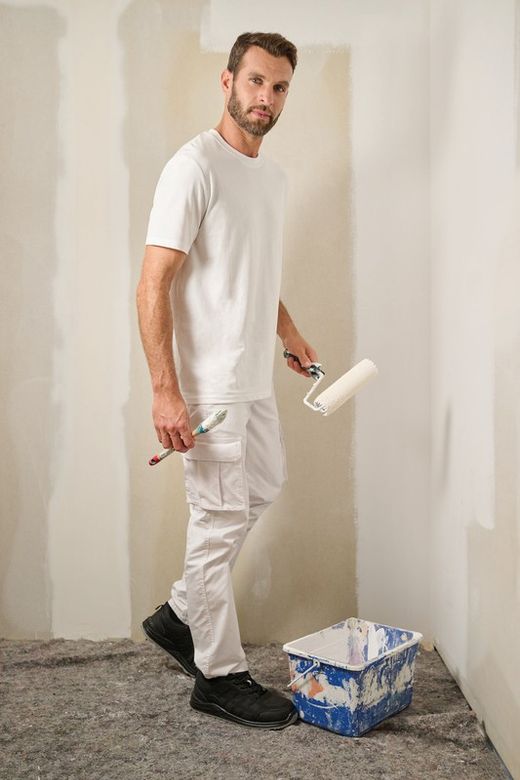 Eco-responsible multi-pocket trousers