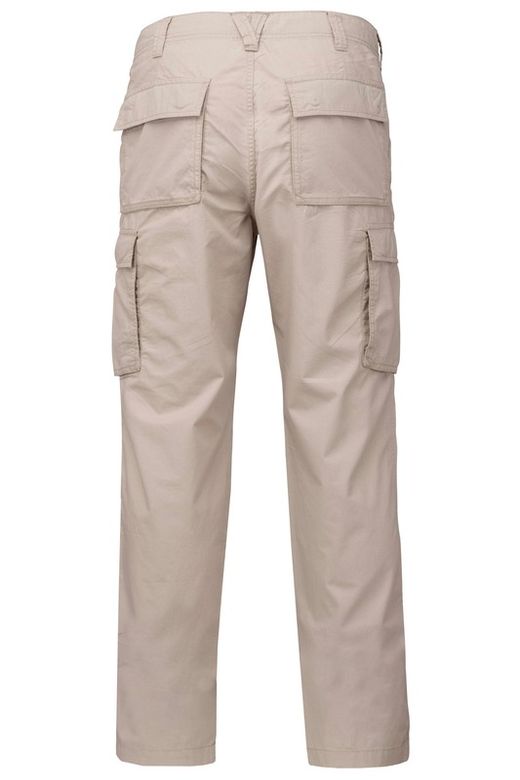 Leichte Herrenhose mit mehreren Taschen