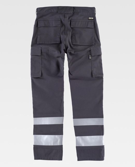 Hose mit mehreren Taschen und reflektierenden Bändern in verschiedenen Größen Grau