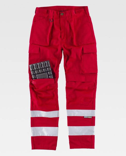 Hose mit mehreren Taschen und reflektierenden Bändern in verschiedenen Größen Rot
