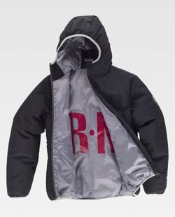 Parka acolchada GÏLLD de mujer, con capucha y finas costuras decorativas.  Negro