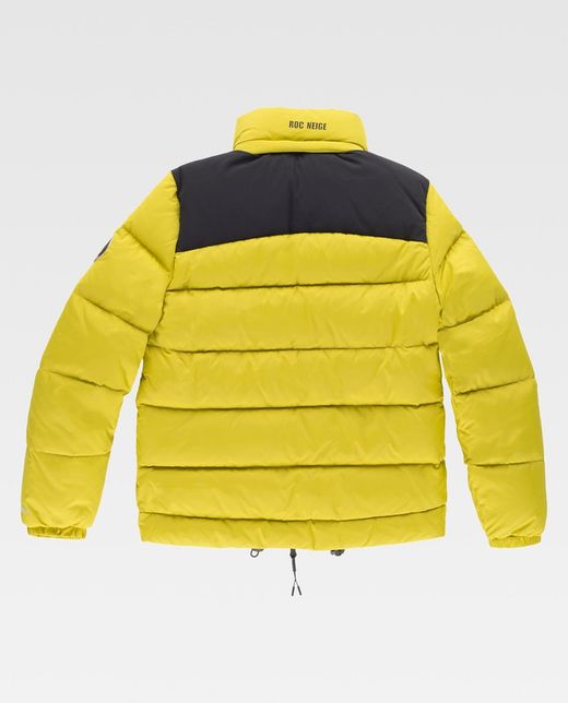 Parka Exterior: 100% Nylon reciclado. Relleno: 100% Pluma de pato reciclada. Forro: 100% Poliéster. de color Amarillo Oscuro Ref: 12103103