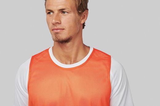 Multisport Markierungshemd. Aus leichtem Netzgewebe