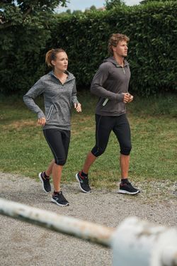 Sudadera deportiva capucha 1/4 cremallera