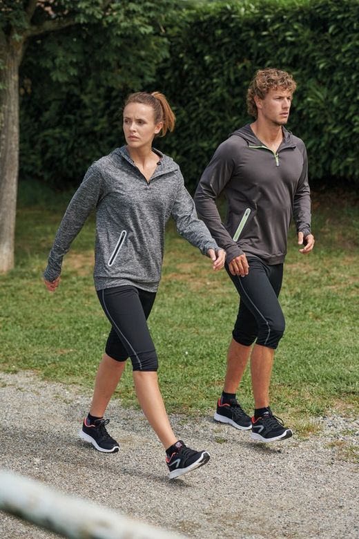 Sudadera deportiva capucha 1/4 cremallera